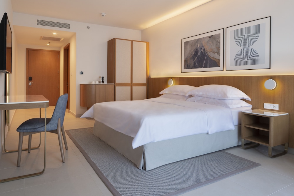 Superior Double or Twin Room, Accessible, Partial Sea View - Photo 1