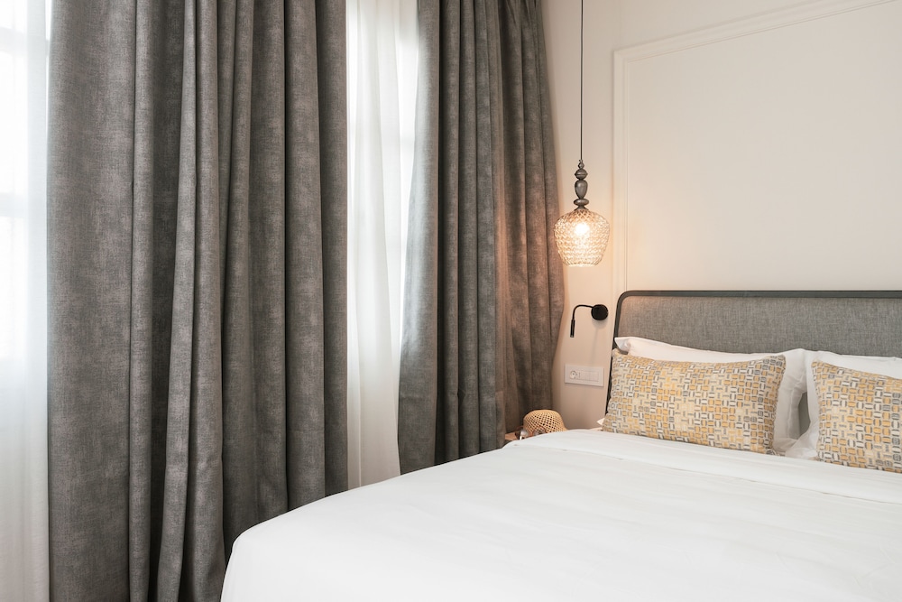 Signature Room - Photo 12