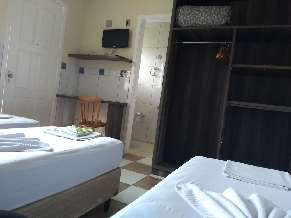 Triple Room, 3 Twin Beds photo 2