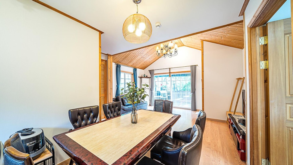 Basic Room, 1 Bedroom (Familyroom) - Photo 11