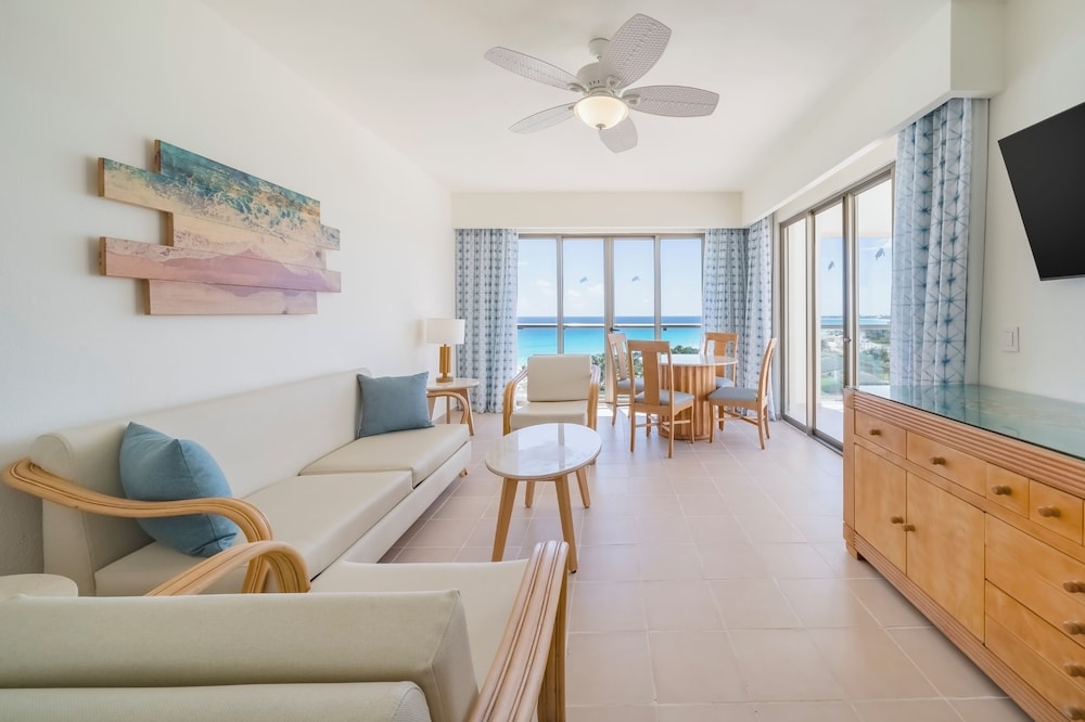 Suite, Ocean View (master)