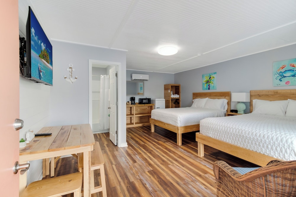 2 Queen Room