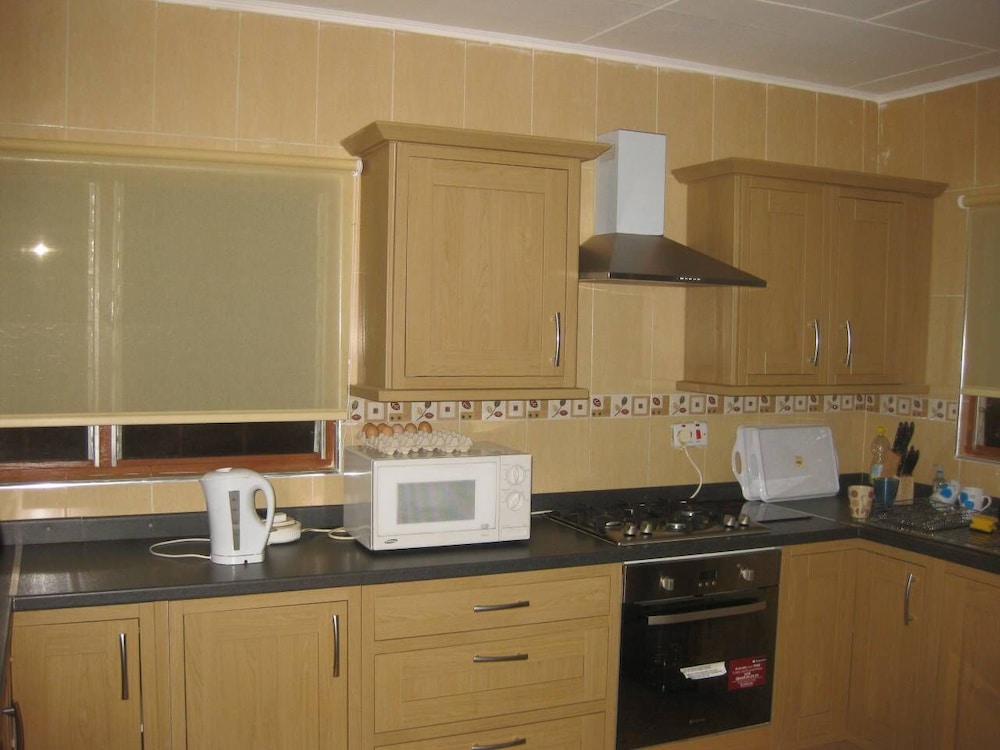Room, 6 Bedrooms, Smoking, Balcony