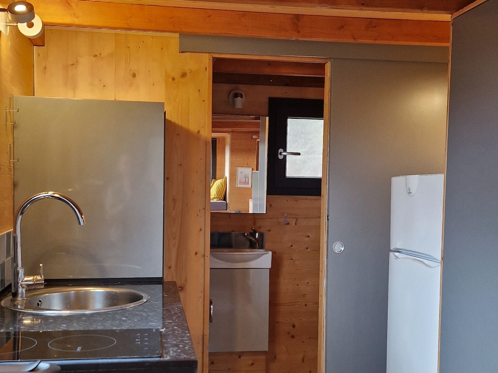 Chalet, Multiple Bedrooms, Smoking, Balcony photo 2