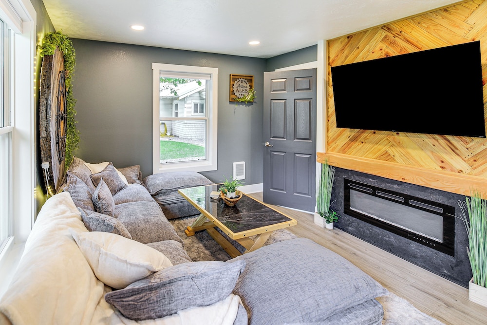 House (2 Bedrooms)