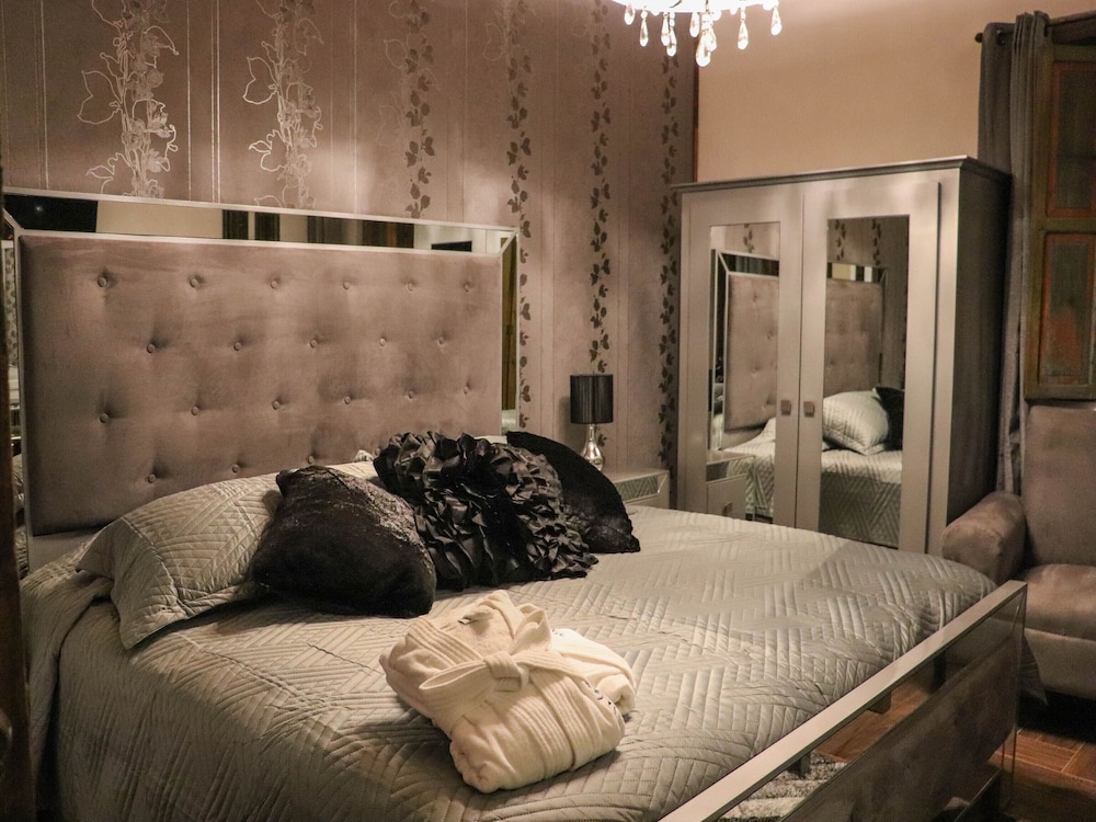 Deluxe Suite photo 1