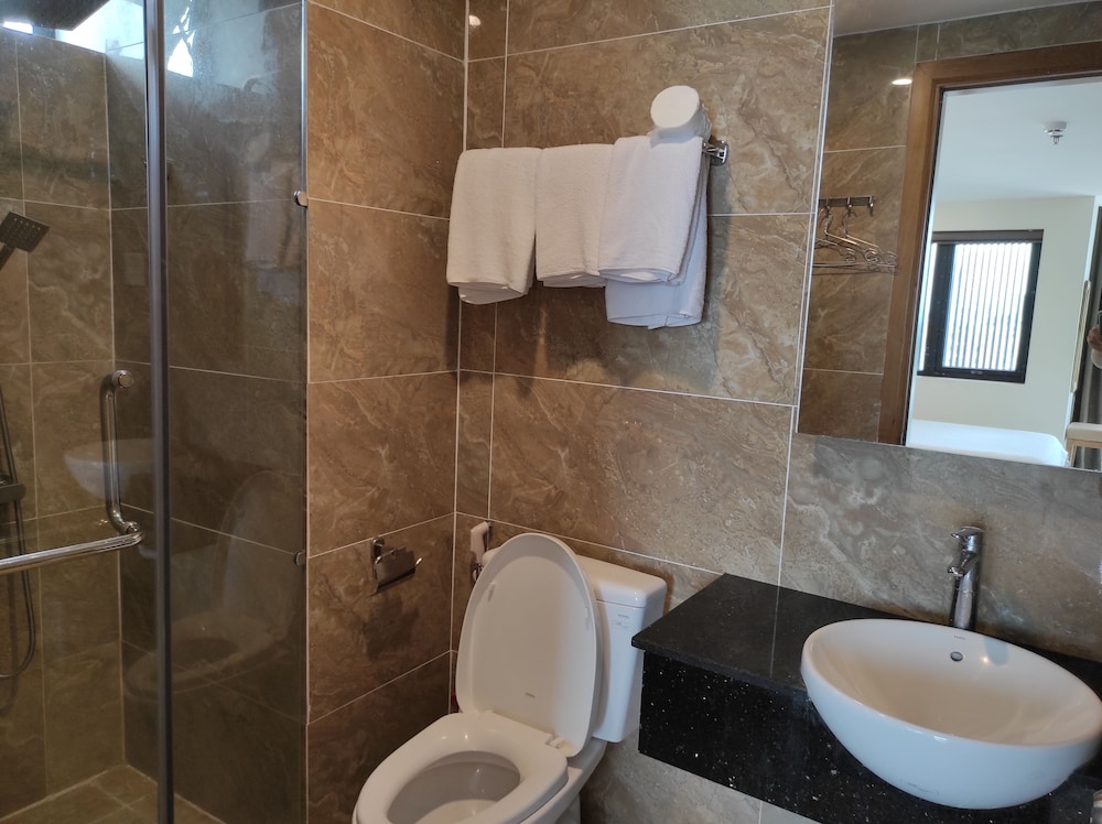 Deluxe Quadruple Room, Partial Ocean View - Photo 2