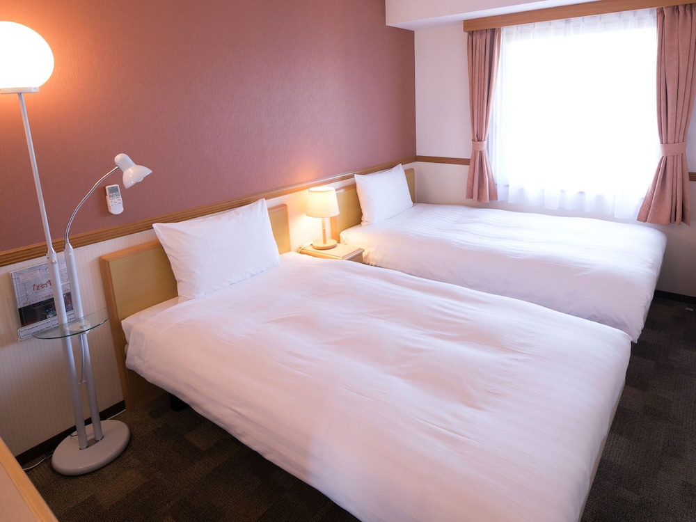 Standard Room, Smoking