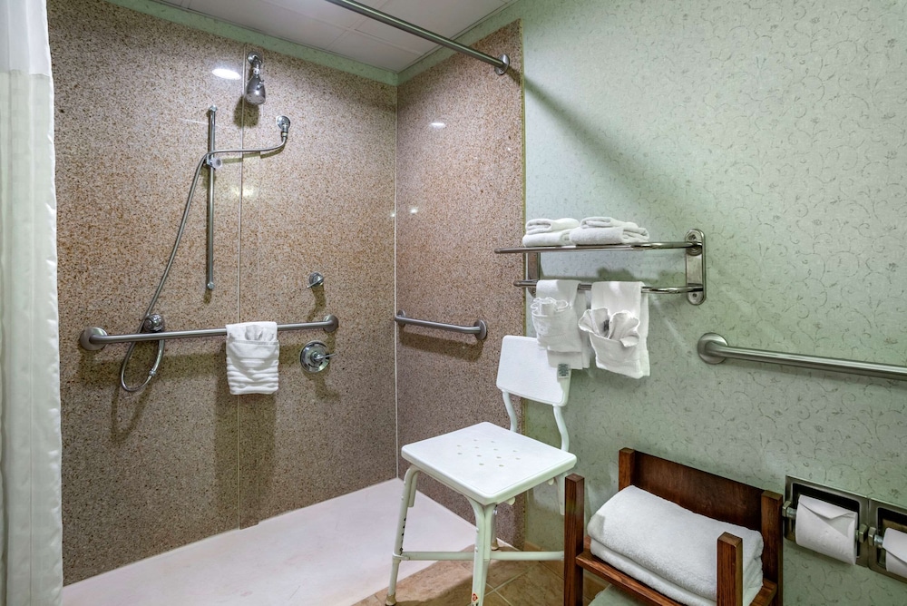 Suite, 2 Queen Beds, Accessible, Non Smoking - Photo 4