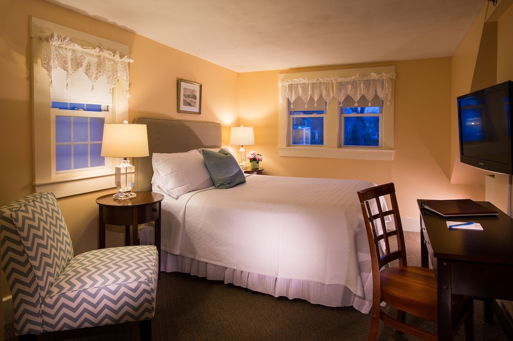 Country Inn Room, 1 Queen Bed