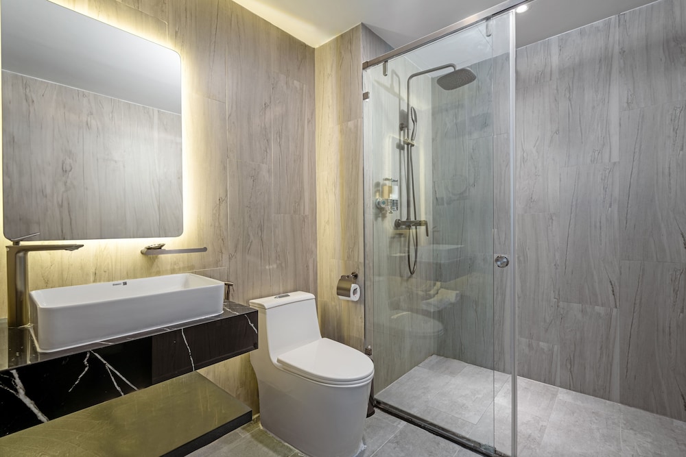 Deluxe Double Room, City View - Photo 4