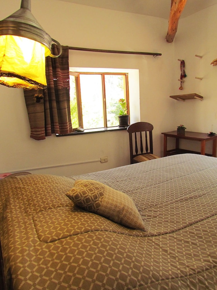 Exclusive Suite, 1 Queen Bed, Private Bathroom, Mountain View photo 1