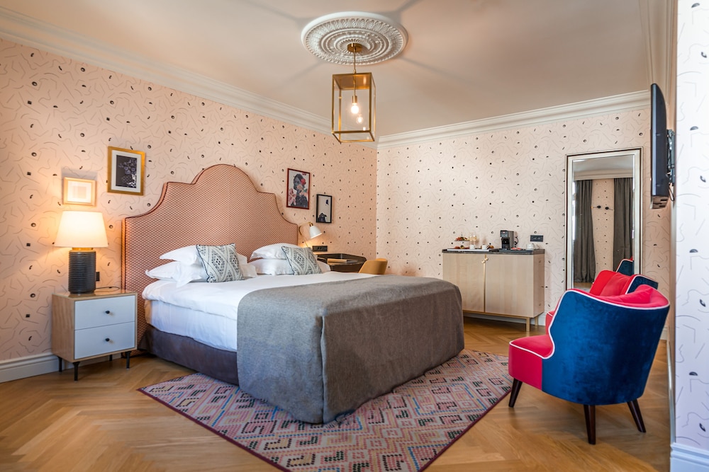 Signature Room photo 1