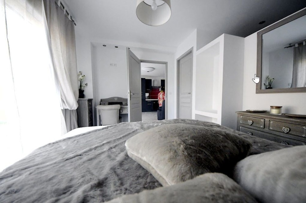 Double Room (Zen)