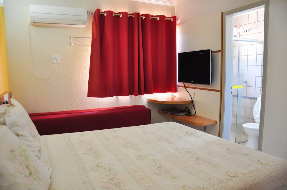 Apto 118, 2. Andar, Varanda, Cozinha Completa, Cama Queen C/ Box, Sofa Cama E Roupa De Cama