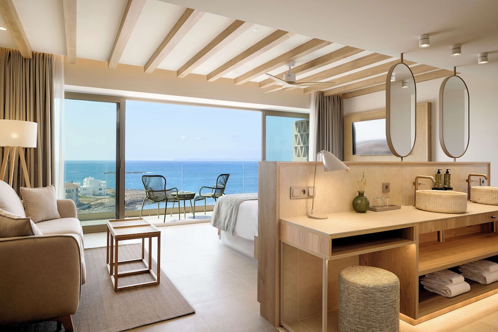 Junior Suite, 1 King Bed, Sea View (Star Prestige | Single Use)