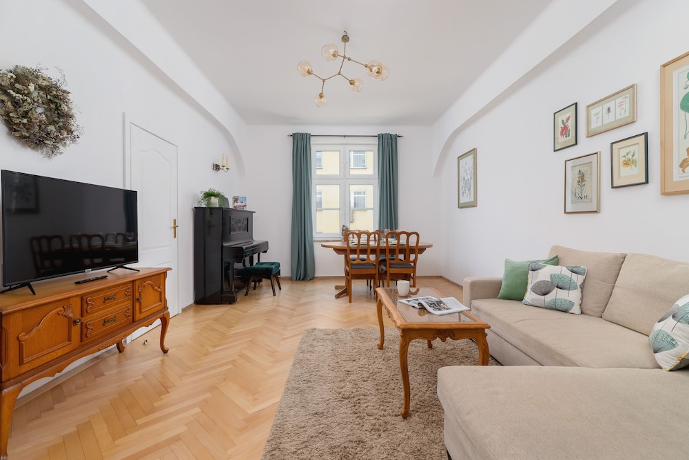 Apartment, 2 Bedrooms, Balcony