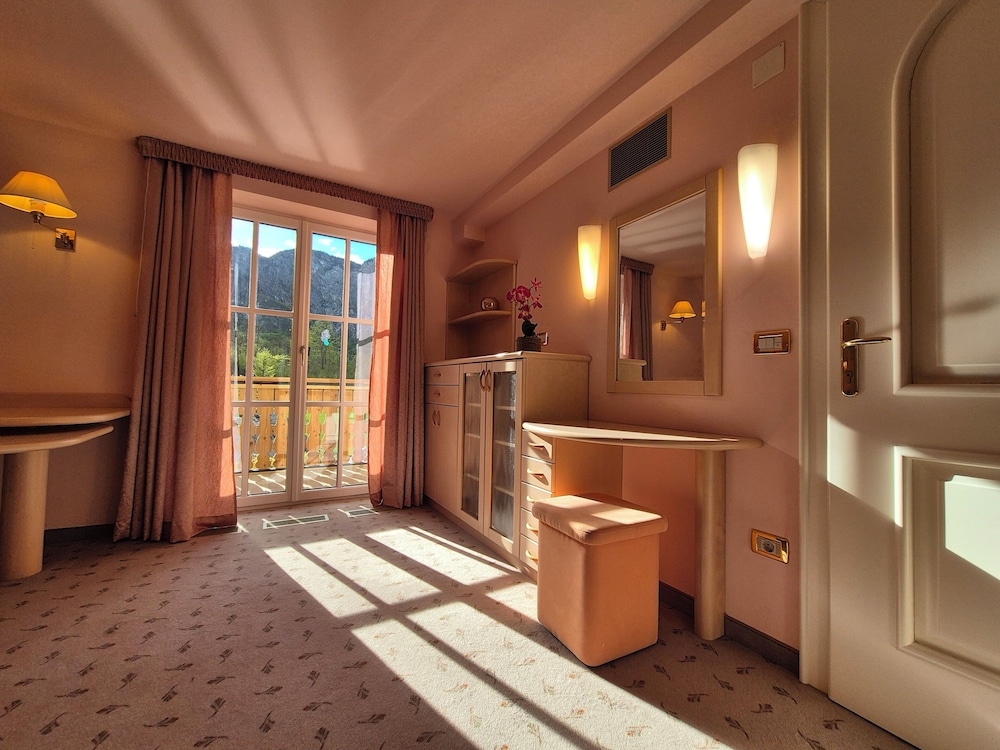 Luxury Alpine Villa (2 Persons) photo 3