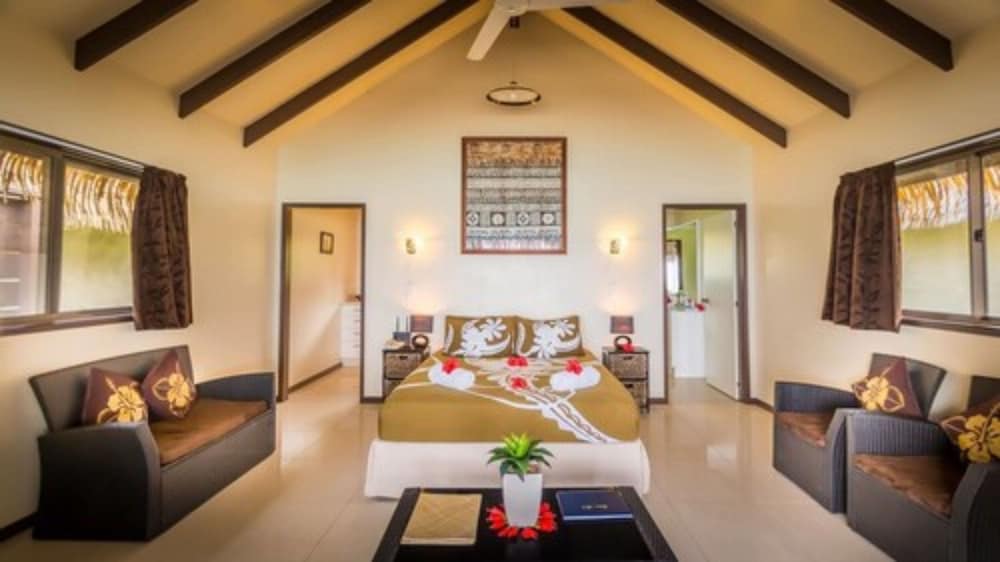 Beachfront Villa A photo 1