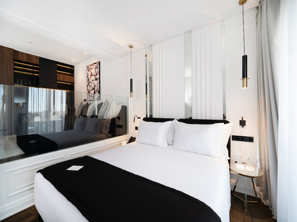 Suite Deluxe Grand Lit - Queen Size photo 1