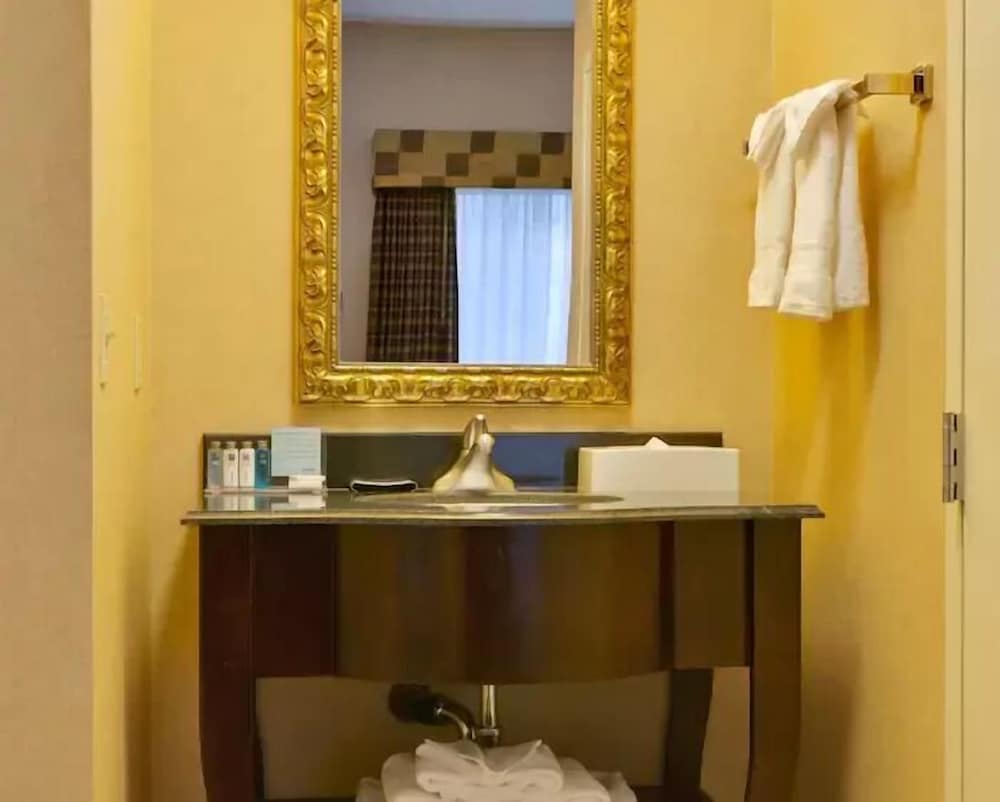 Room, 1 King Bed, Accessible, Non Smoking - Photo 1
