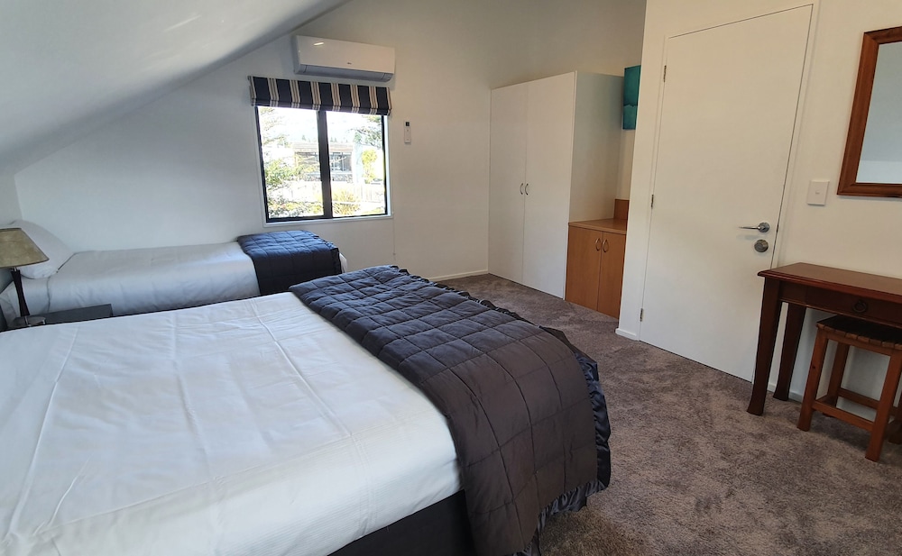 Three Bedroom Apartment photo 3