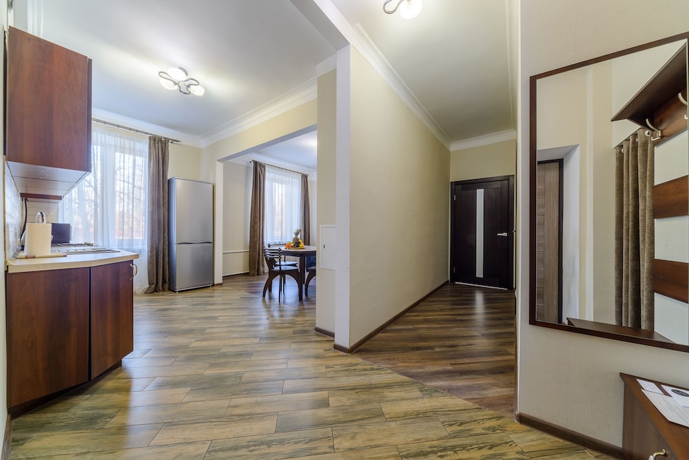 Apartment photo 1