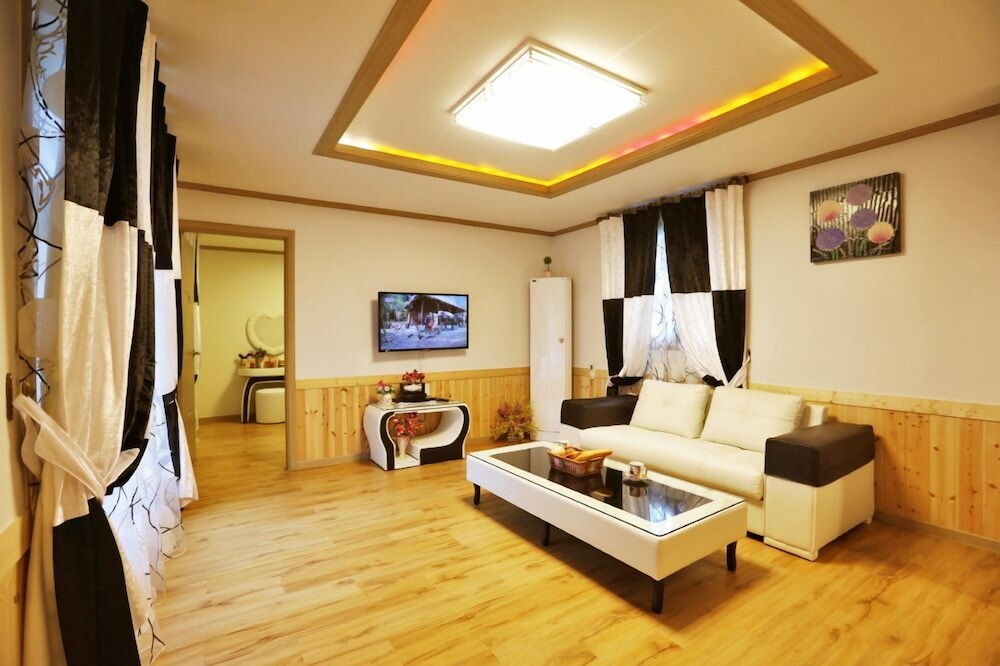 Room (Chanel(Private)) - Photo 6