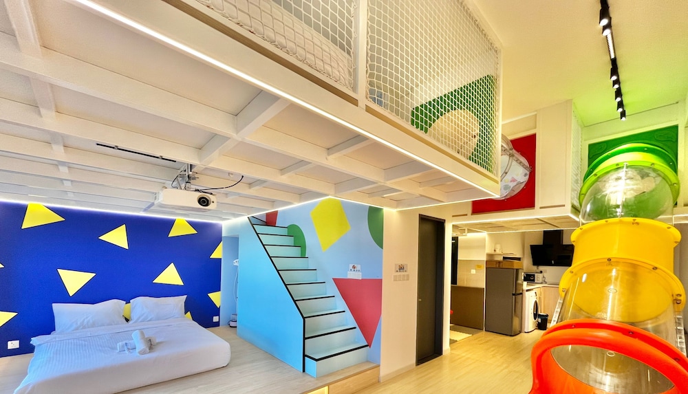 Shin Chan Themed Loft Apartment photo 1