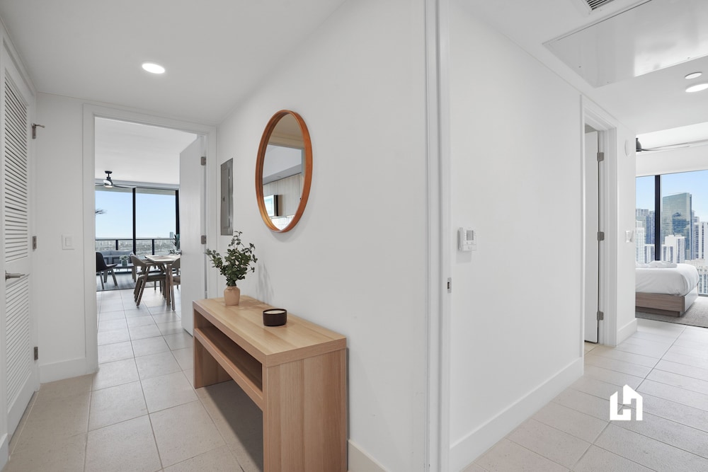 Apartment, 3 Bedrooms, Balcony, Ocean View photo 3