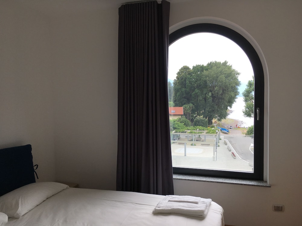 Romantic Apartment, 1 Bedroom, Lake View, Courtyard Area photo 1