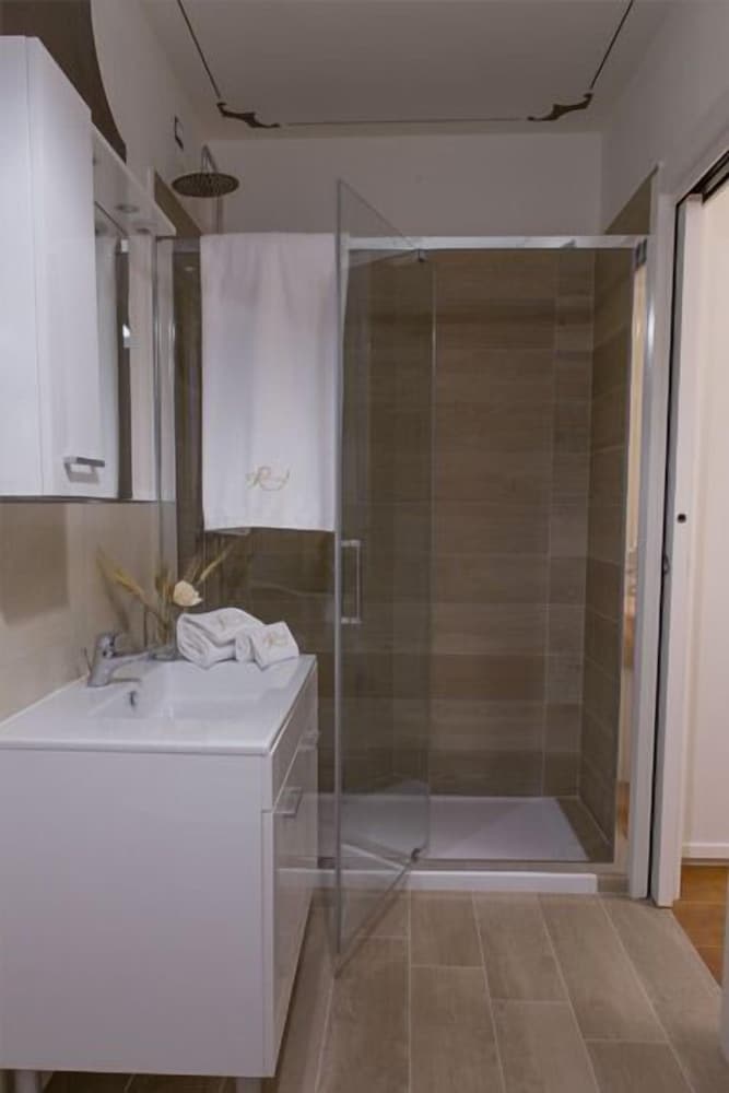 Comfort Double Room Single Use, 1 Queen Bed photo 2