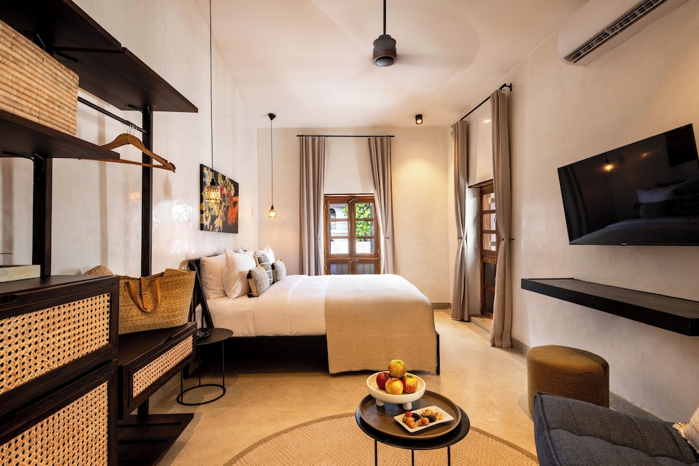 Deluxe Double Room - Photo 1