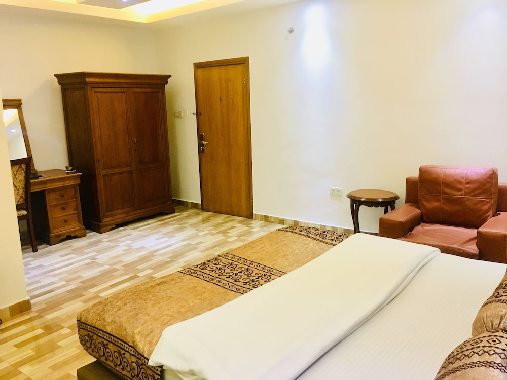 Deluxe Room - Photo 1