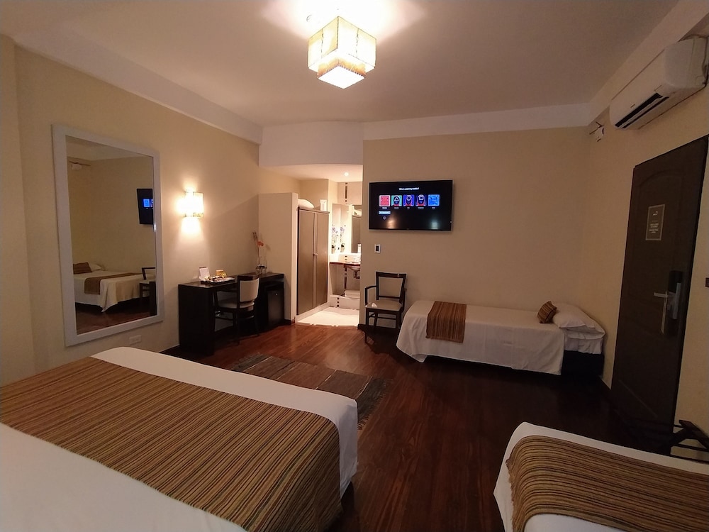 Superior Quadruple Room photo 2