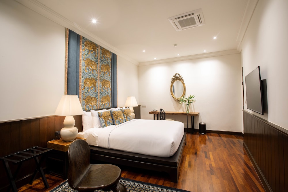 Junior Room, 1 King Bed, Non Smoking photo 1