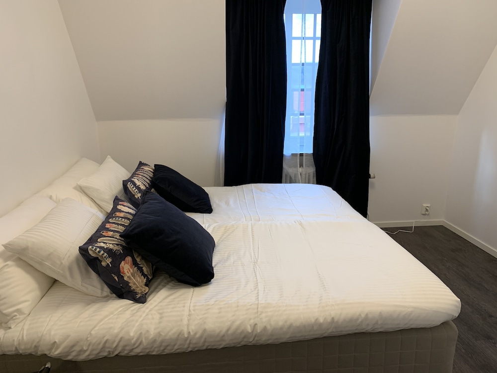 Double or Twin Room, Private Bathroom photo 2