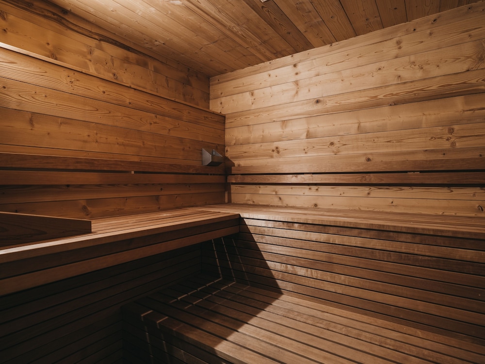 Vier Zimmer Apartment Superior mit Privater Sauna