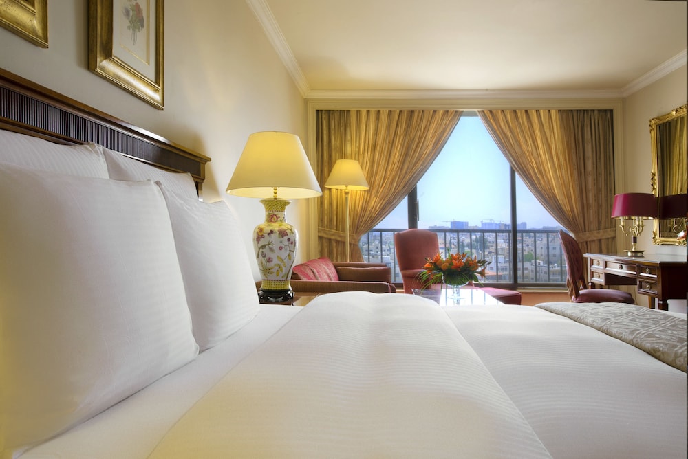 Deluxe Room - Photo 3