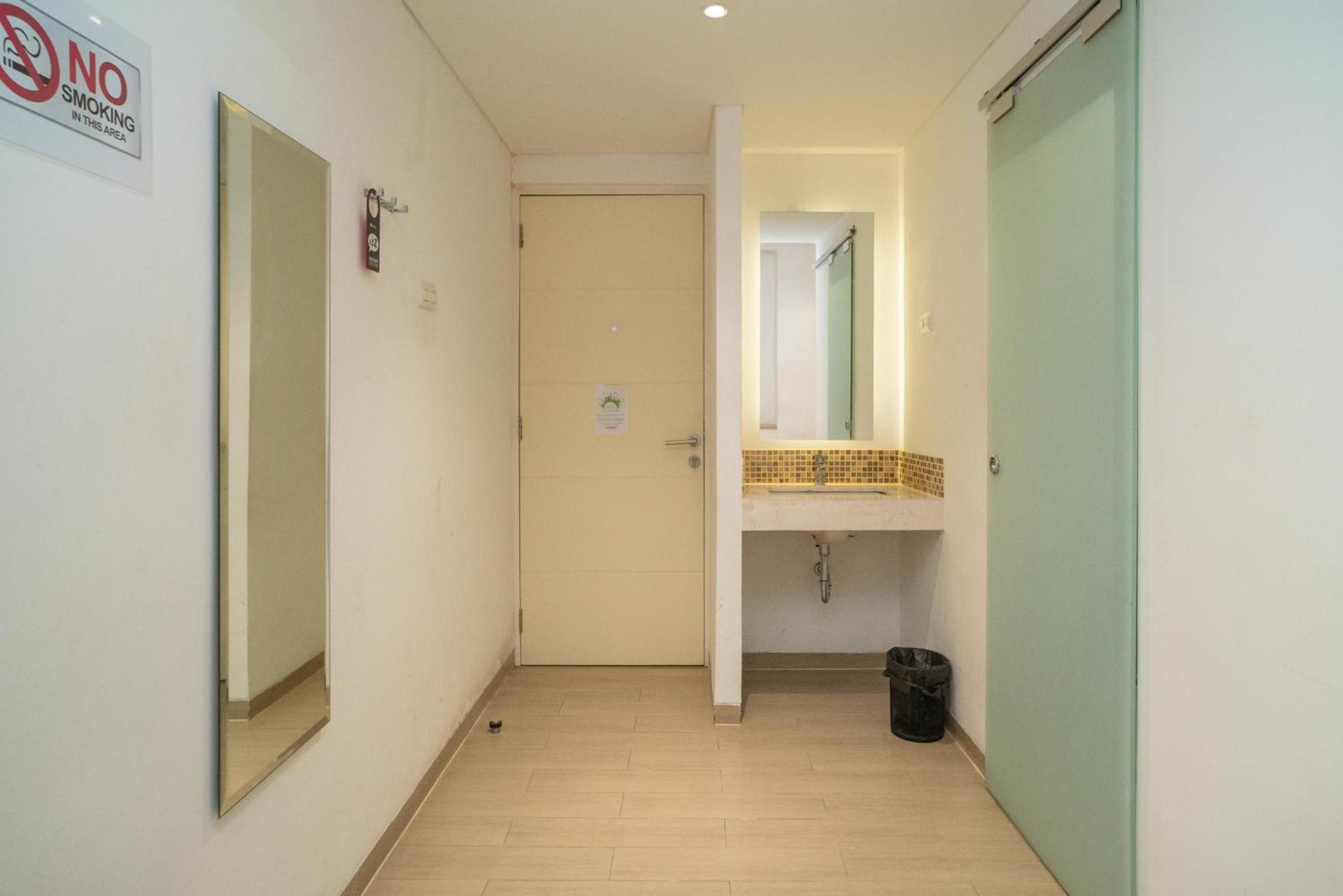Deluxe Room - Photo 5
