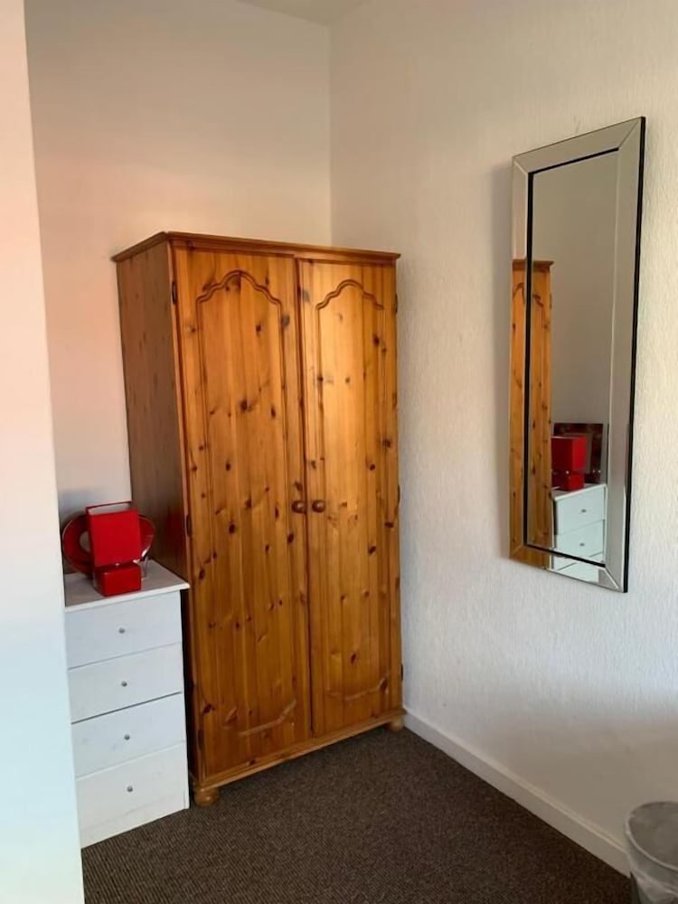 Basic Double Room - Red Room photo 3