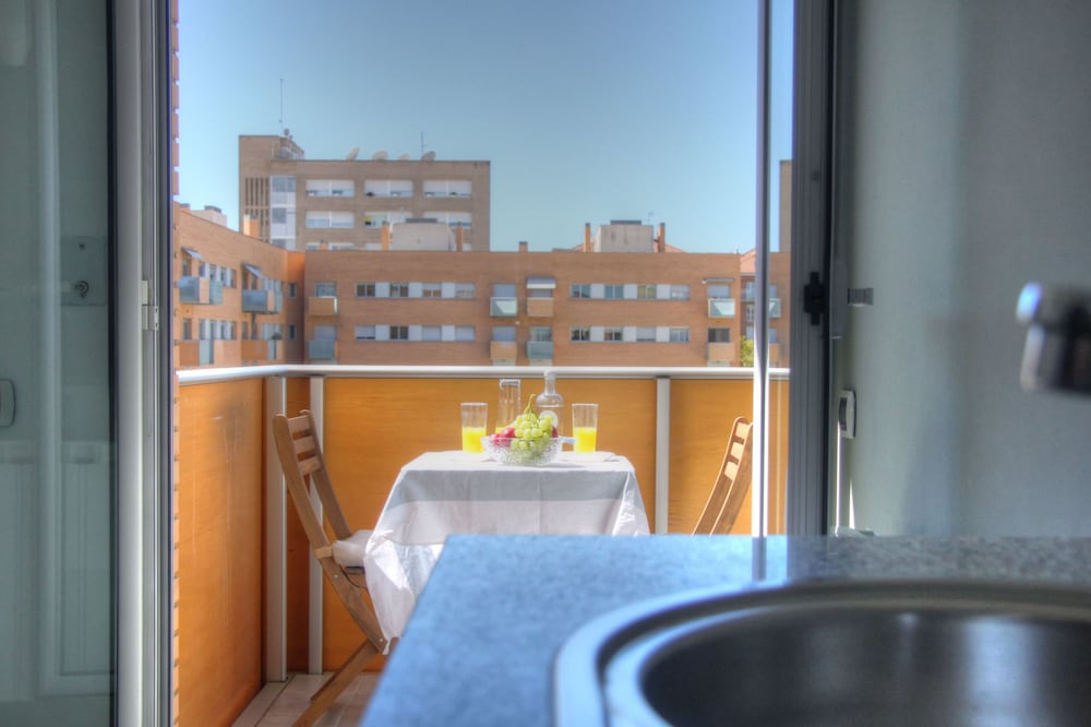 Apartment, 2 Bedrooms, Balcony photo 2