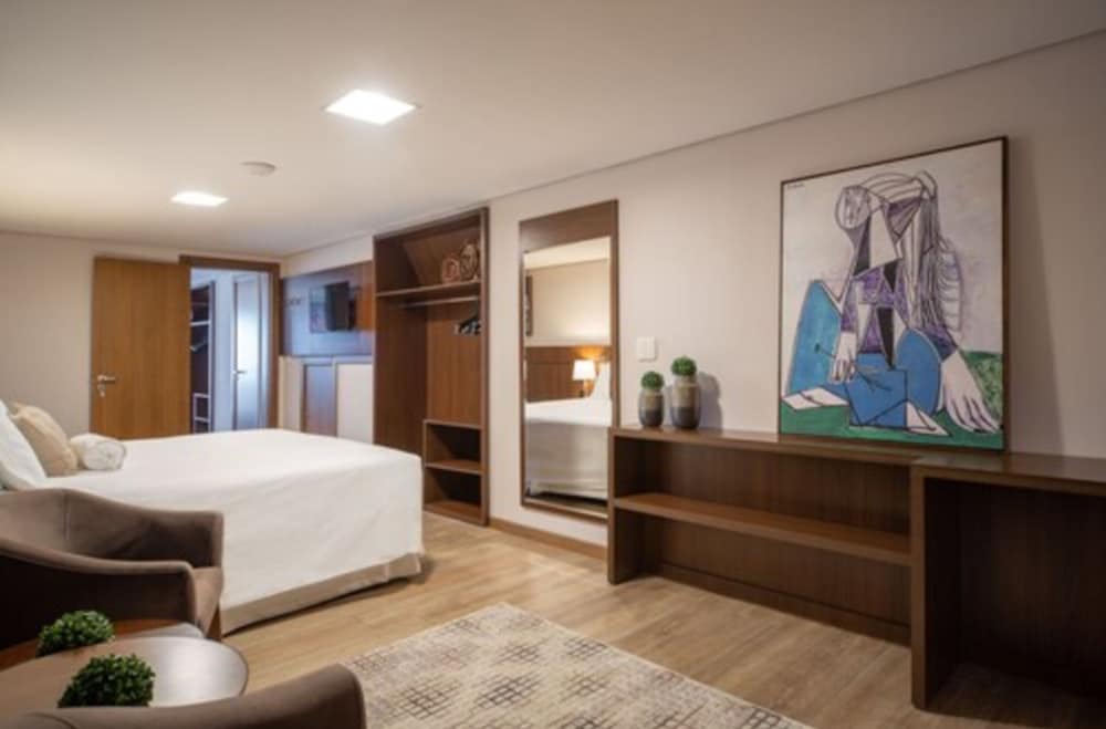 Signature Suite