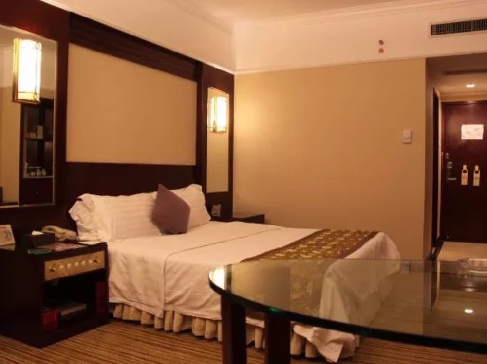 Standard Double Room  (Mainland Chinese Citizen Only) photo 2