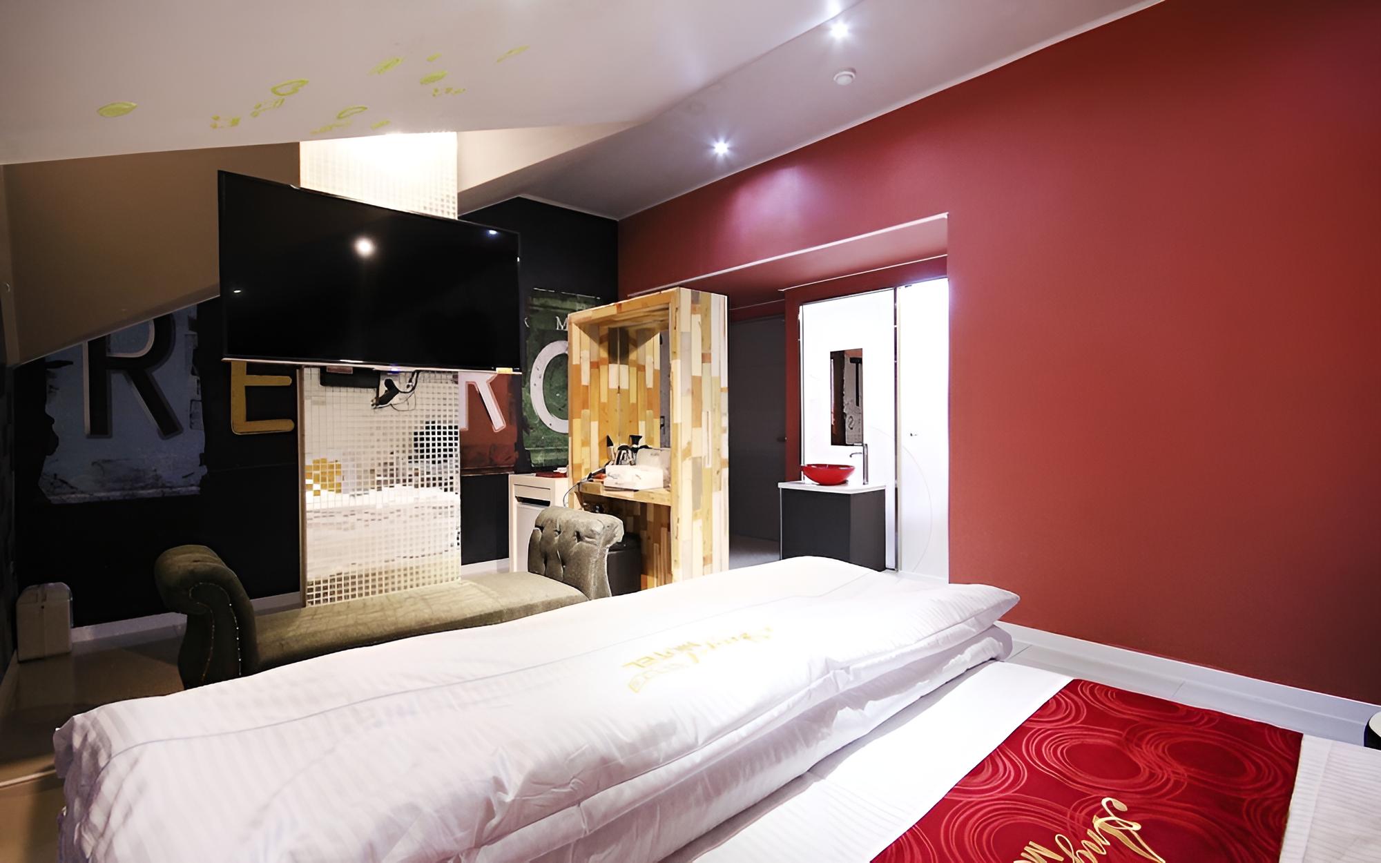 Room (Special Room MOVIE - Movie Room (Netf) photo 2