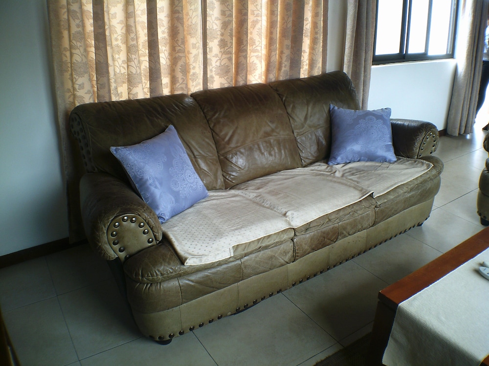 Deluxe Room, 1 King Bed photo 2