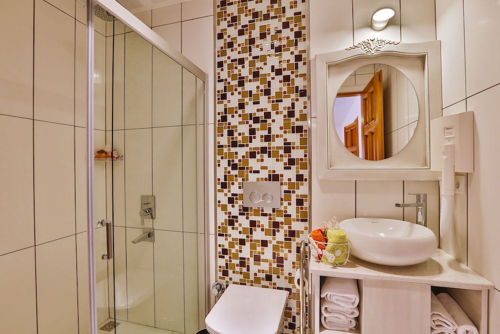 Deluxe Triple Room photo 2