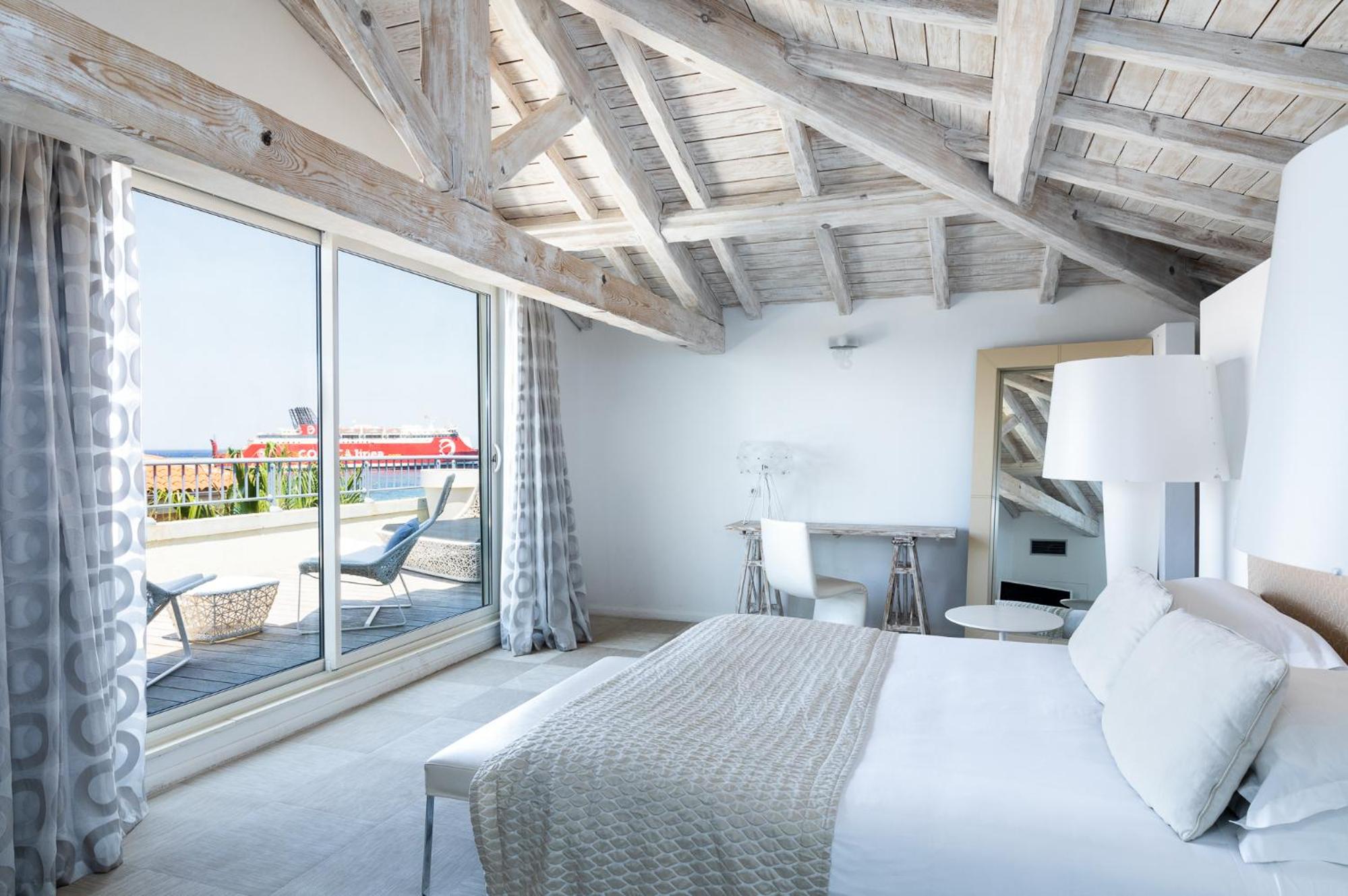 Deluxe King Room With Panoramic View