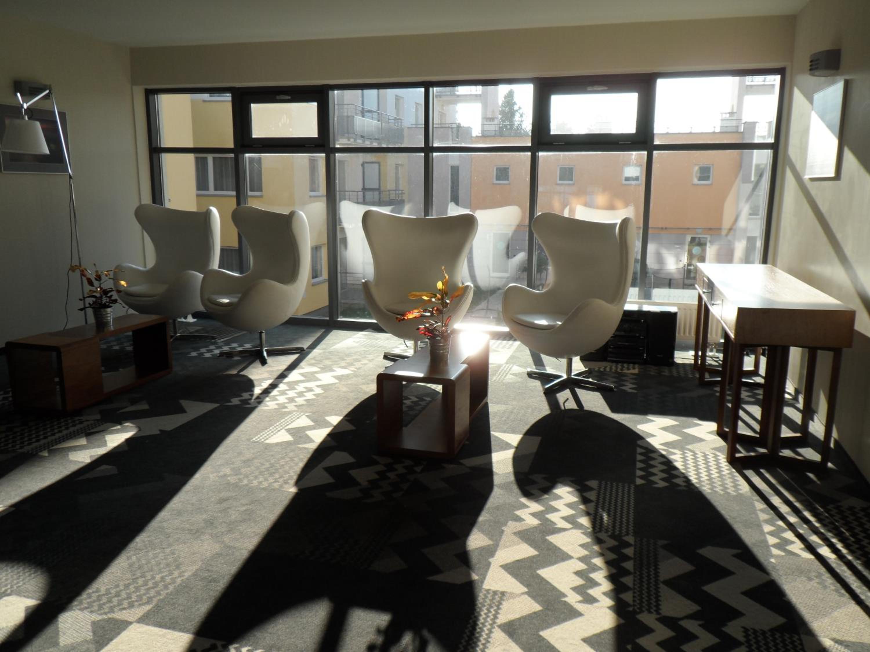 Deluxe King Suite 117 photo 1