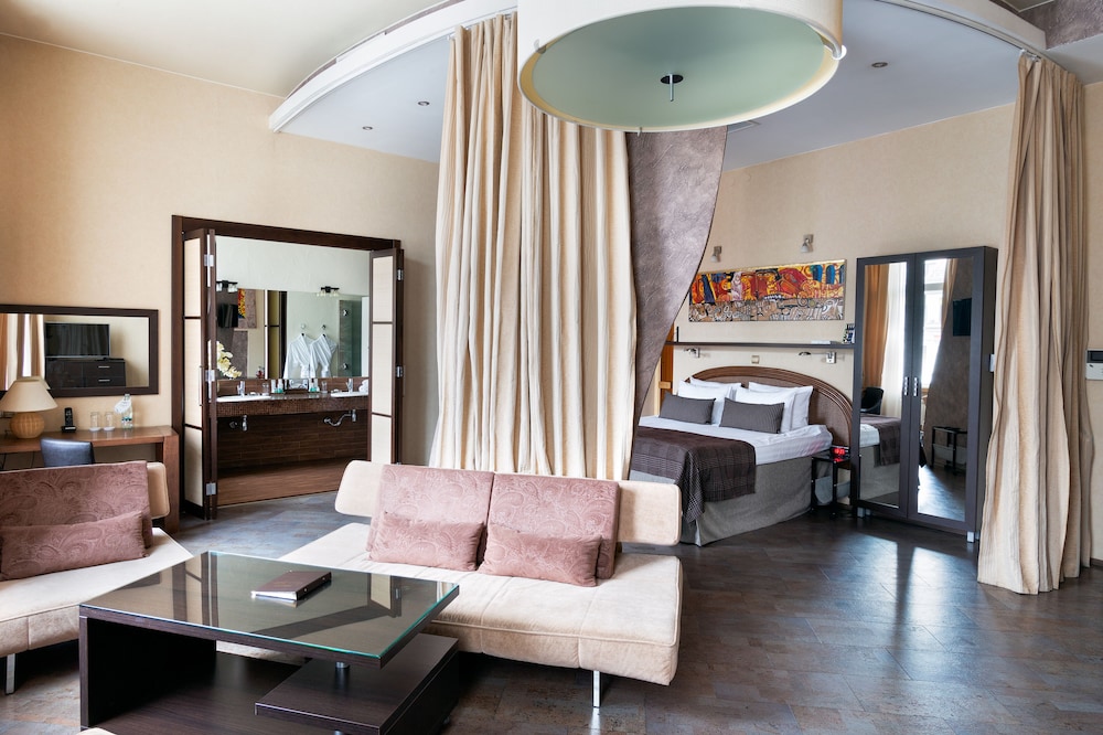 Grand Suite Forum photo 3